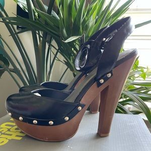 Charlotte Russe Clogs
